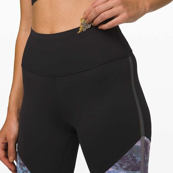 Lululemon Run to Reset Tight 25" Black / Frozen Island Multi - Picture 6 of 16